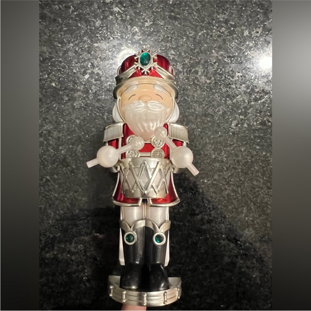 Bath & Body Works Rare 2020 Red Nutcracker Wallflower Plug in with Drum - Picture 2 of 3
